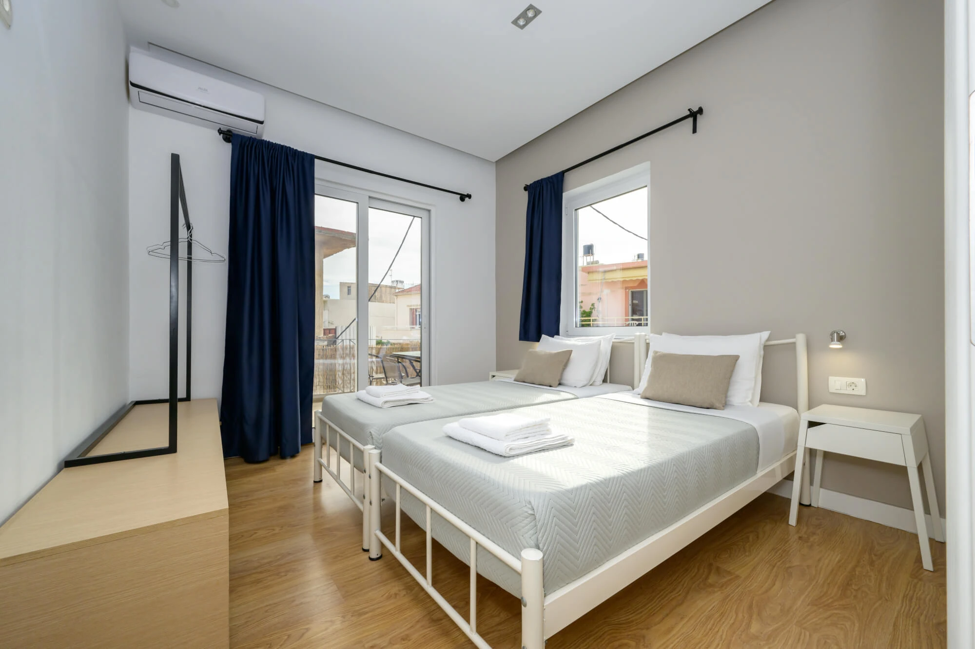 modern-spacious-holiday-apartments-kissamos-crete-45